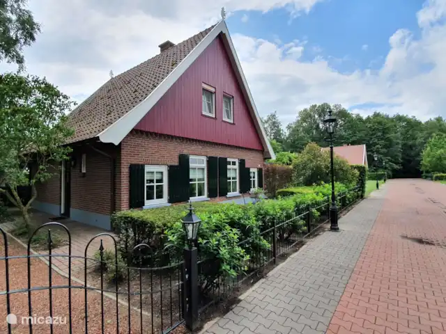 Poort met ingang